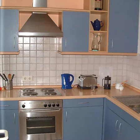 Apartment In Bergstrasse 6 *