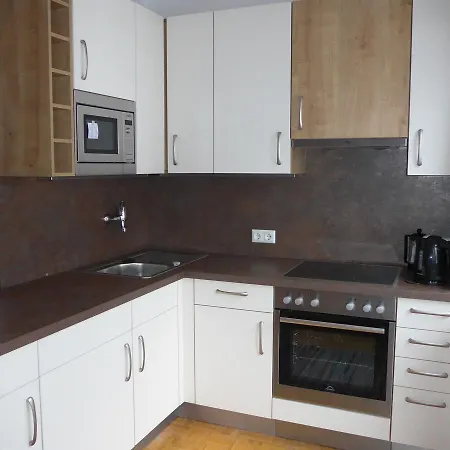 Apartment In Bergstrasse 6 *